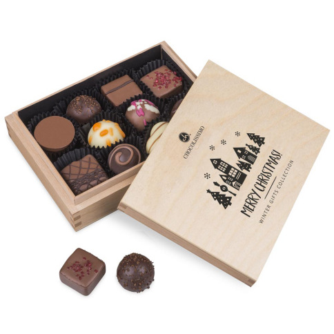 Christmas pralines, chocolate in a wooden box